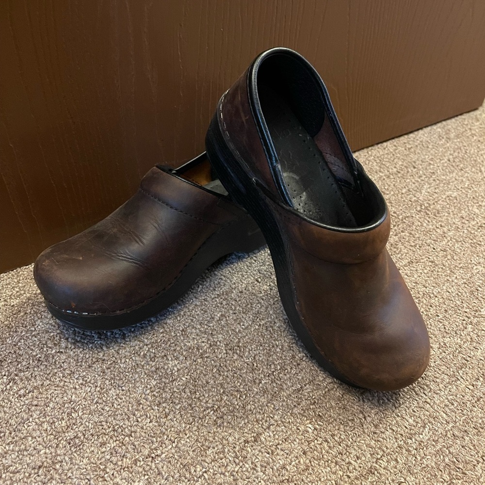 Dansko nursing shoes